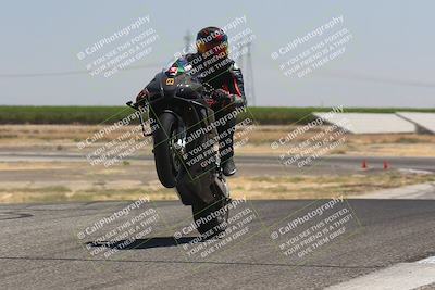 media/Aug-04-2024-TrackDaz (Sun) [[e1ff0814b6]]/Group A/12pm (Wheelie Bump)/